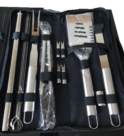 Grillbesteck für Camping in der Tasche