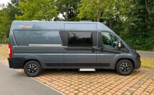 Malibu Van Compact 600 LE mit XXL Längsbetten