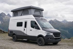 4 Personen im Hymercar Free 600 Campus Campingbus!