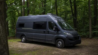 Pössl Roadcruiser 640 auf einem Waldcampingplatz