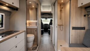 Raumbad im Kastenwagen: Grundrisse und Praxistest